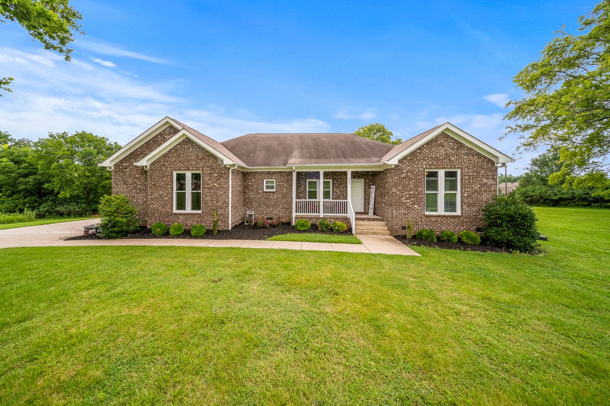 House of Peace-8 miles from Downtown with Jacuzzi