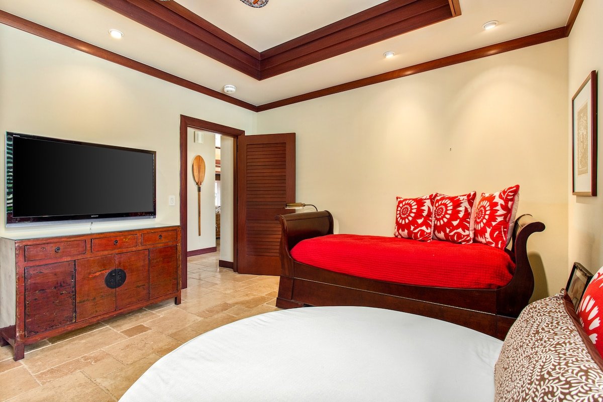 Ocean-View Mauna Kea Villa by Gather w/ Pool & Spa gallery image 4