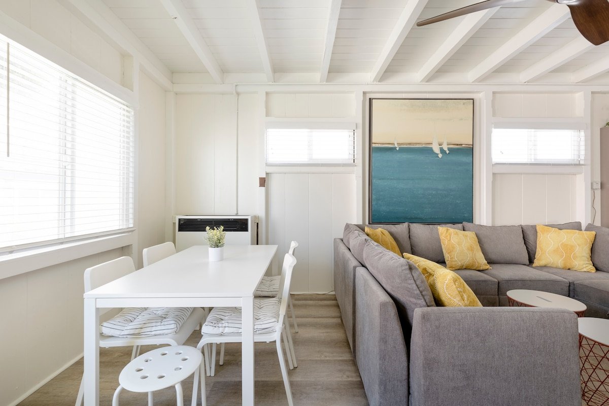 Cozy beach house gallery image 5