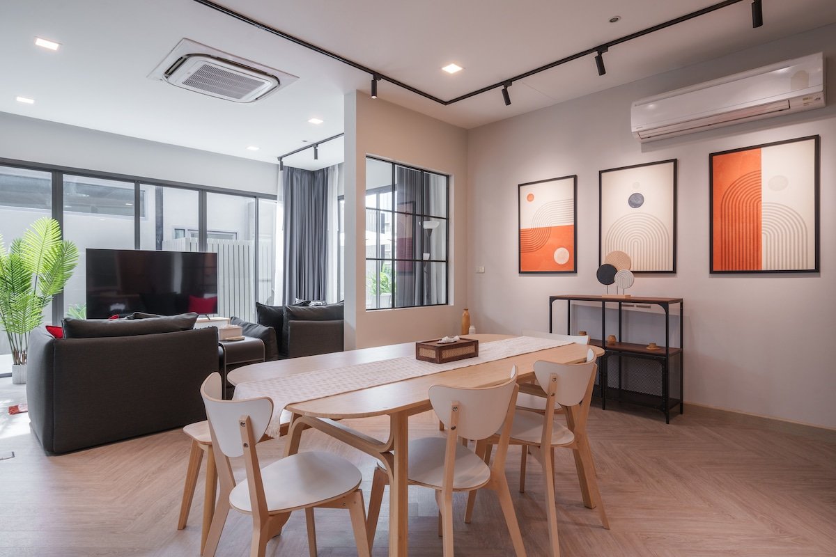 Penthouse for Family and Frds – 6 mins walk to BTS gallery image 4