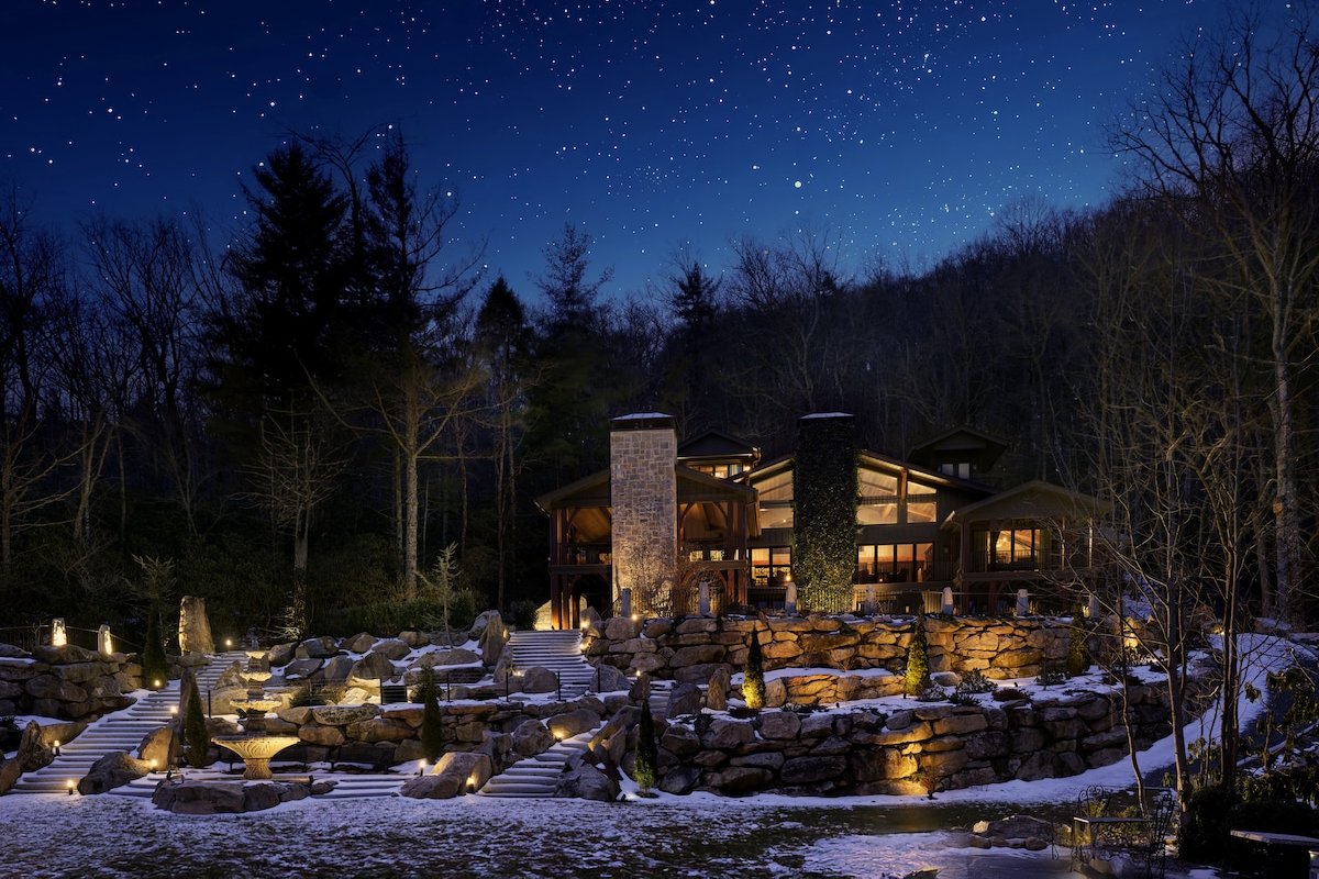 Luxury Mountain Escape at Precipice Private Lodge
