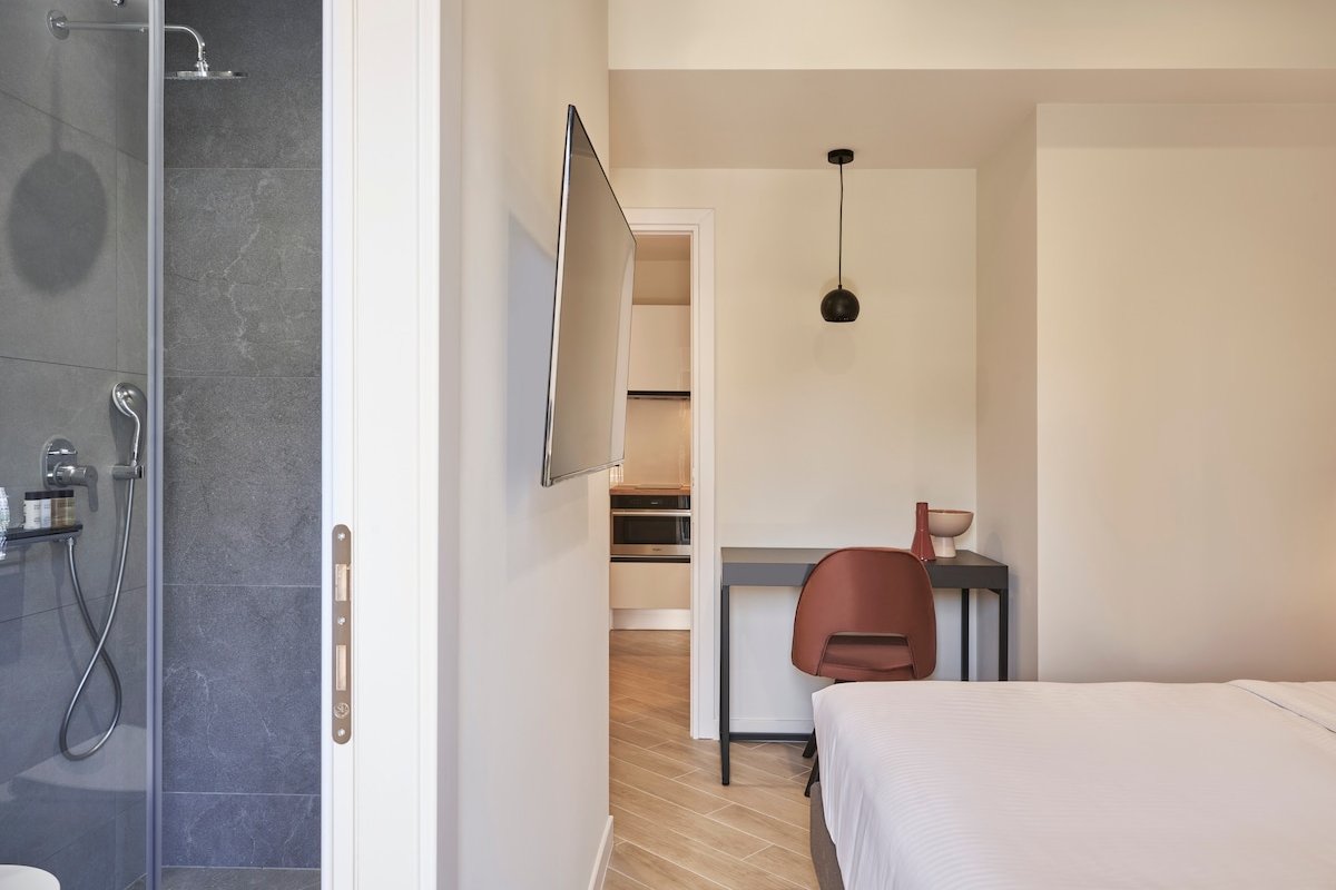 Apartment with 2 BDR & balcony, near Kolonaki area gallery image 4