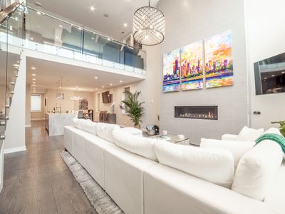 Extravagant Old Town Home w/ Sauna, Rooftop Lounge