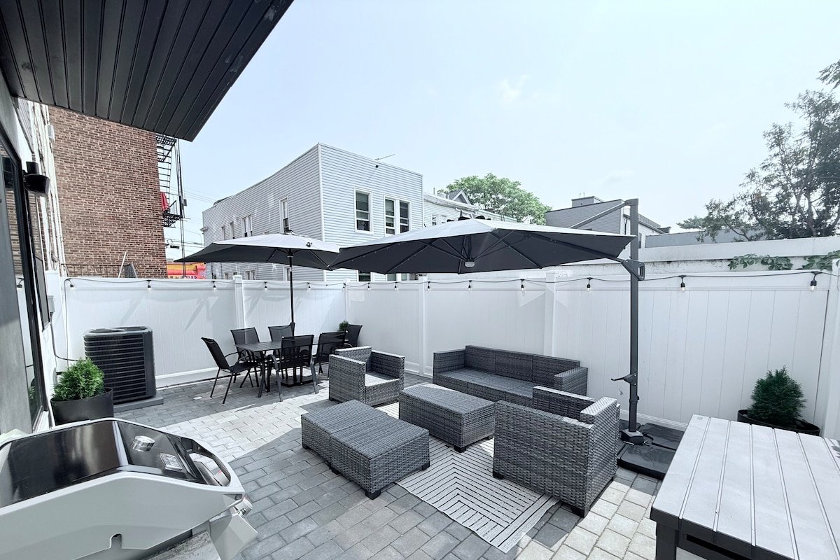 Beautiful 3BR 3.5BA Full Ensuite Duplex W/Backyard gallery image 4