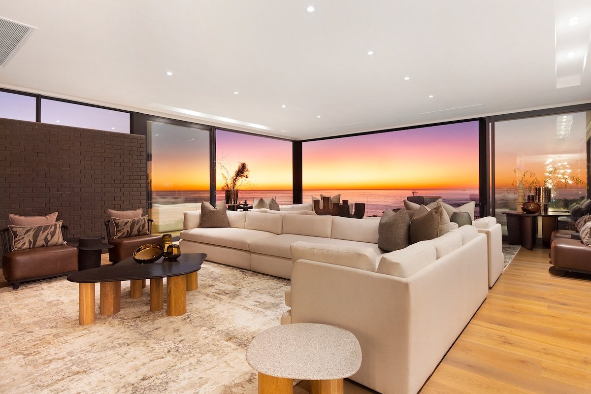 Lux Shamsa Villa with Heated Pool gallery image 2