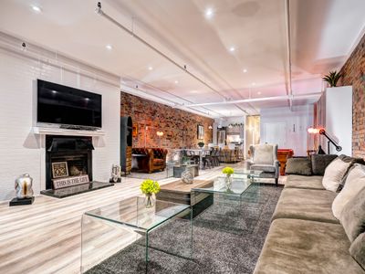 Classy Loft Central Old Montreal 3 bedrooms 3 bath