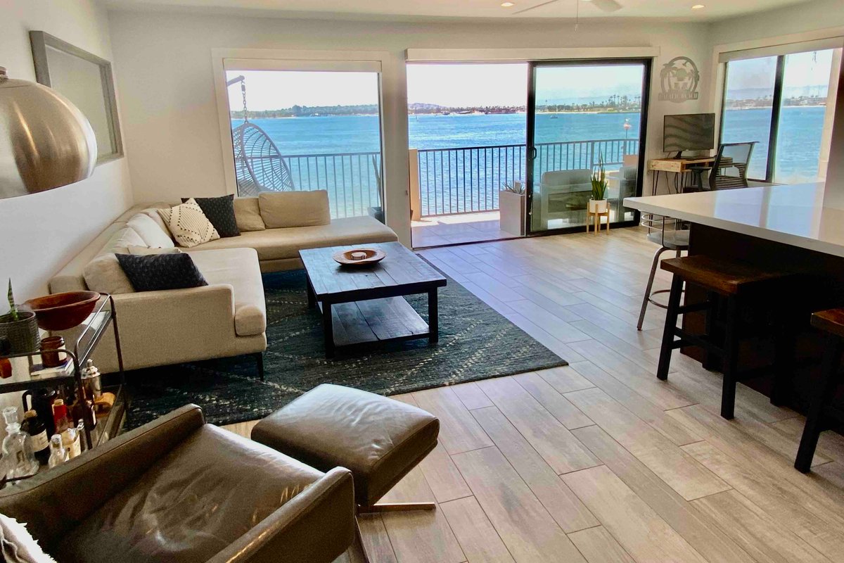 Luxury Waterfront Condo with Direct Beach Access!