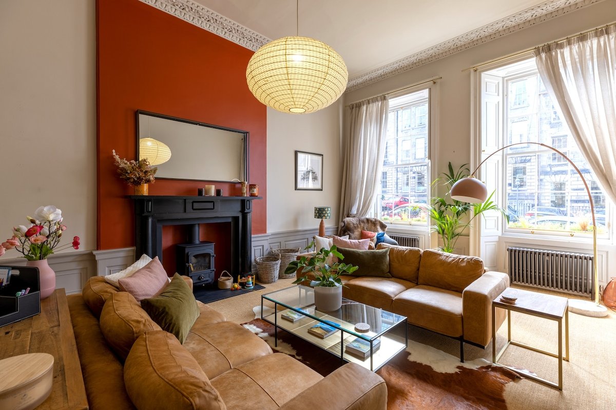 Luxurious Scotland street main door apartment gallery image 4