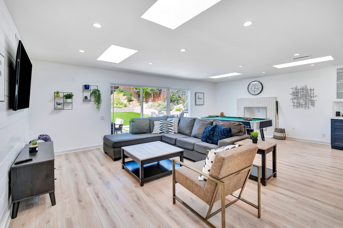 Luxury new remodeled Calabasas 4bd home