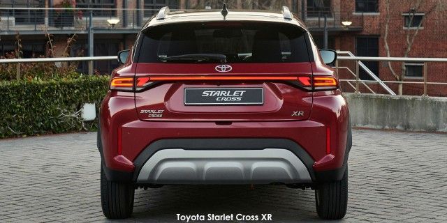 TOYOTA STARLET CROSS 1.5Xs A/T - 15 