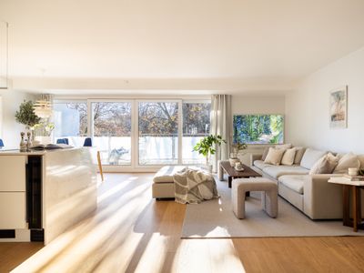 Central and newly renovated apartment