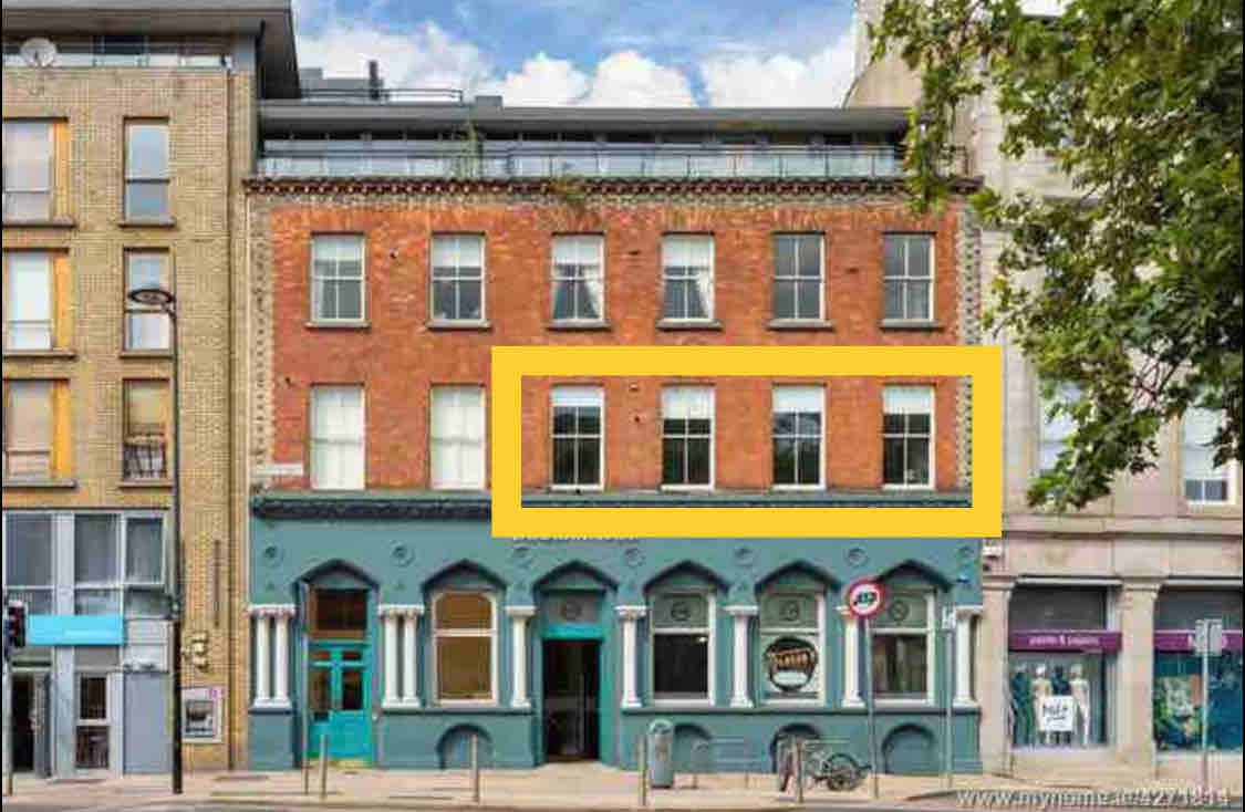 Live like a bank director in old city monument gallery image 5