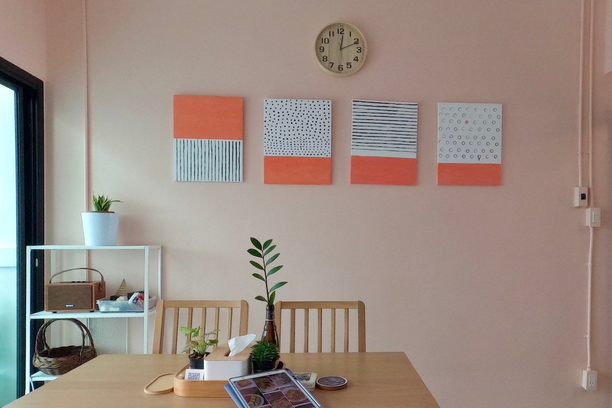 Lively & Peaceful (3BR)Home in Song Wat/Chinatown gallery image 5