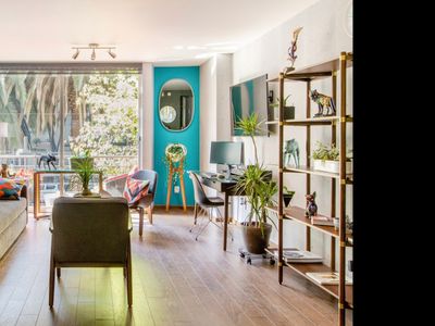 4High-End Apts+Private Rooftop for Up to 22 guests