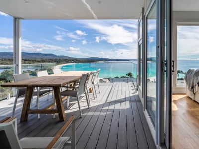 The Lookout Bay of Fires