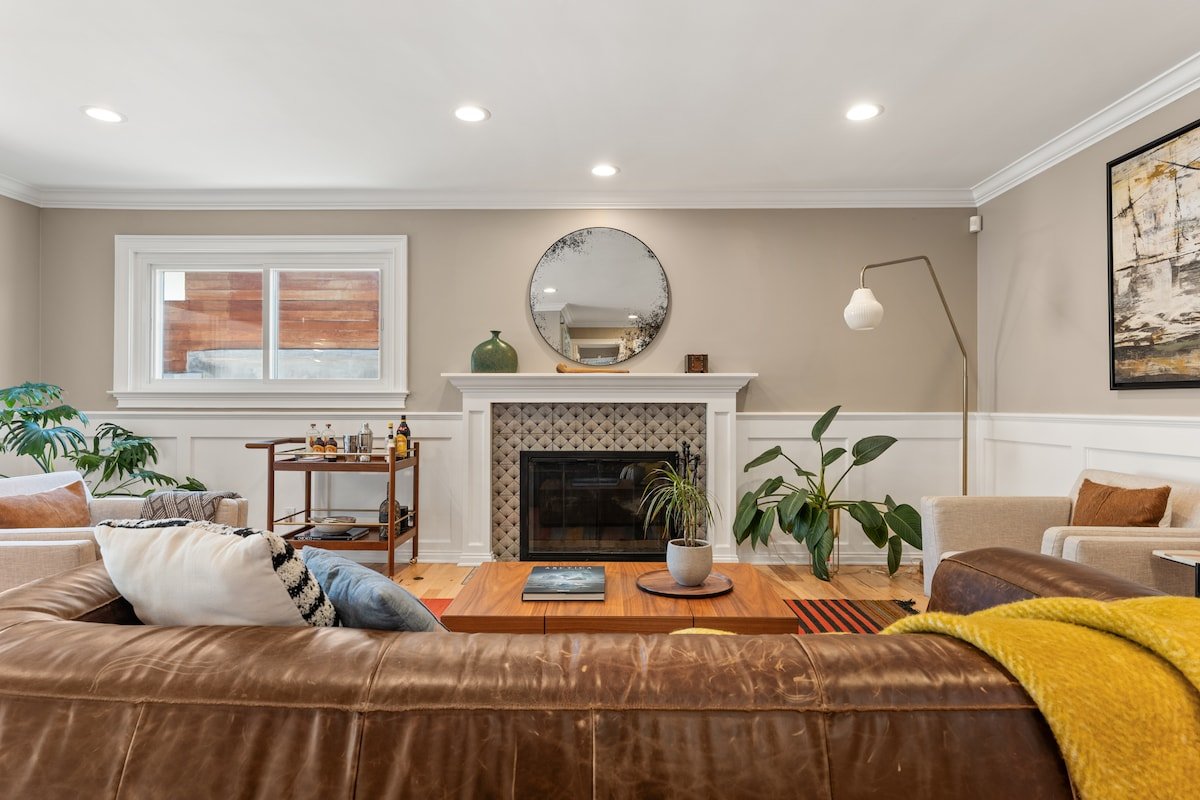 Spacious Westchester/PDR Home 5BR/4Bath Patio BBQ gallery image 2