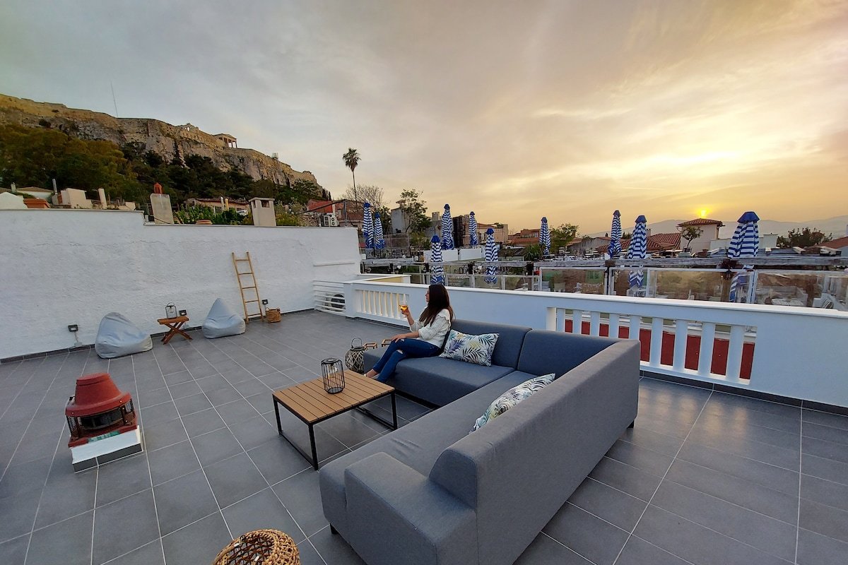 Luxury house in Plaka overlooking the Acropolis gallery image 2