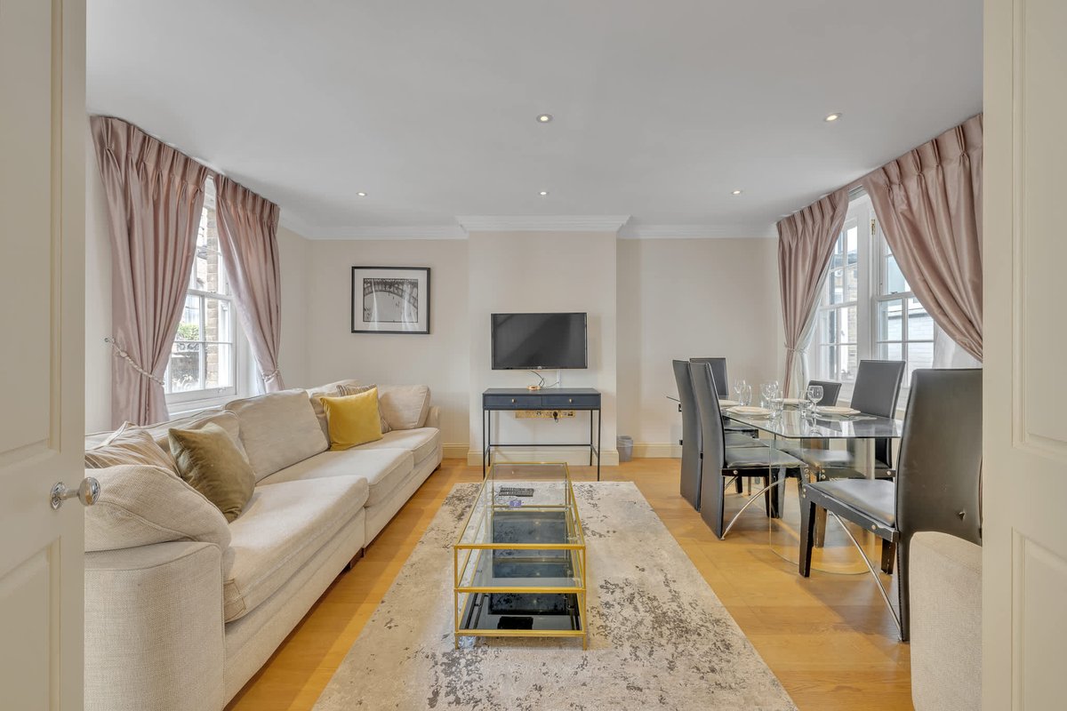 Luxury Four-Bedroom House in Mayfair