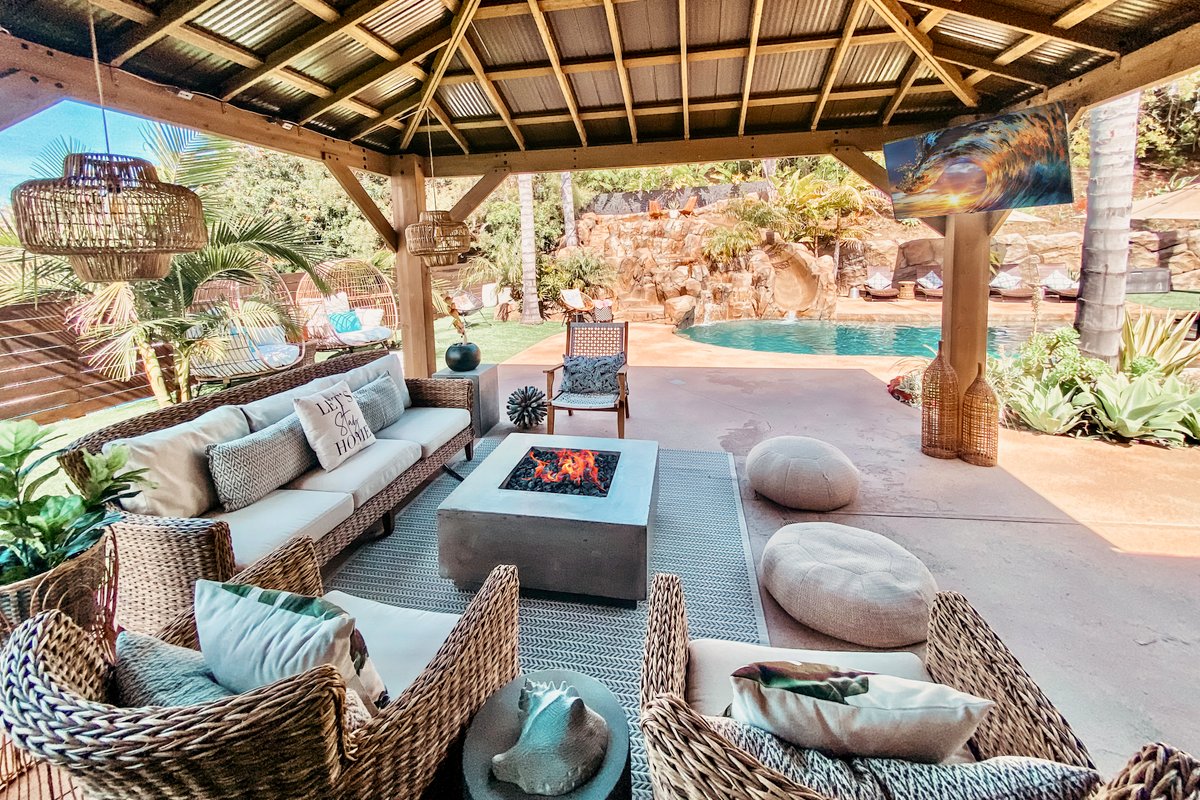 Gorgeous Architectural Villa w/ Pool