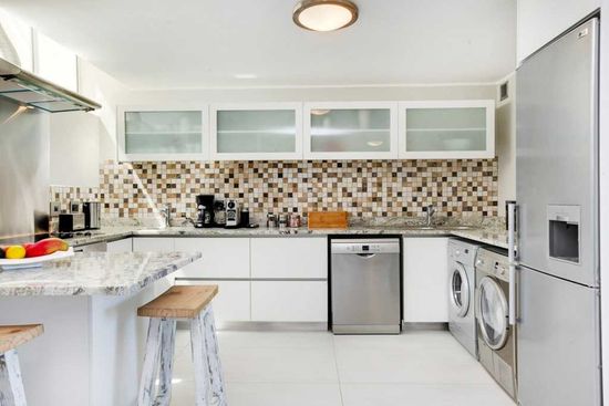Photo 4 of Driftwood accommodation in Camps Bay, Cape Town with 2 bedrooms and 2 bathrooms