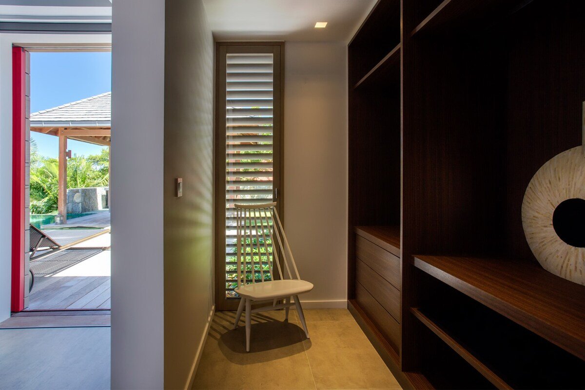 Angelique gallery image 3