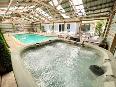 6BR Oasis • Pool, Spa & Foosball • Near Domain!