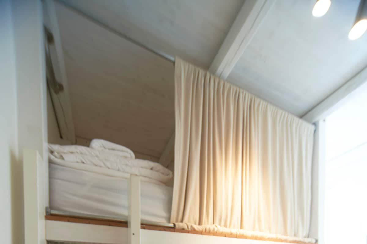 Jet Flamingo: Rockstar Villa gallery image 4