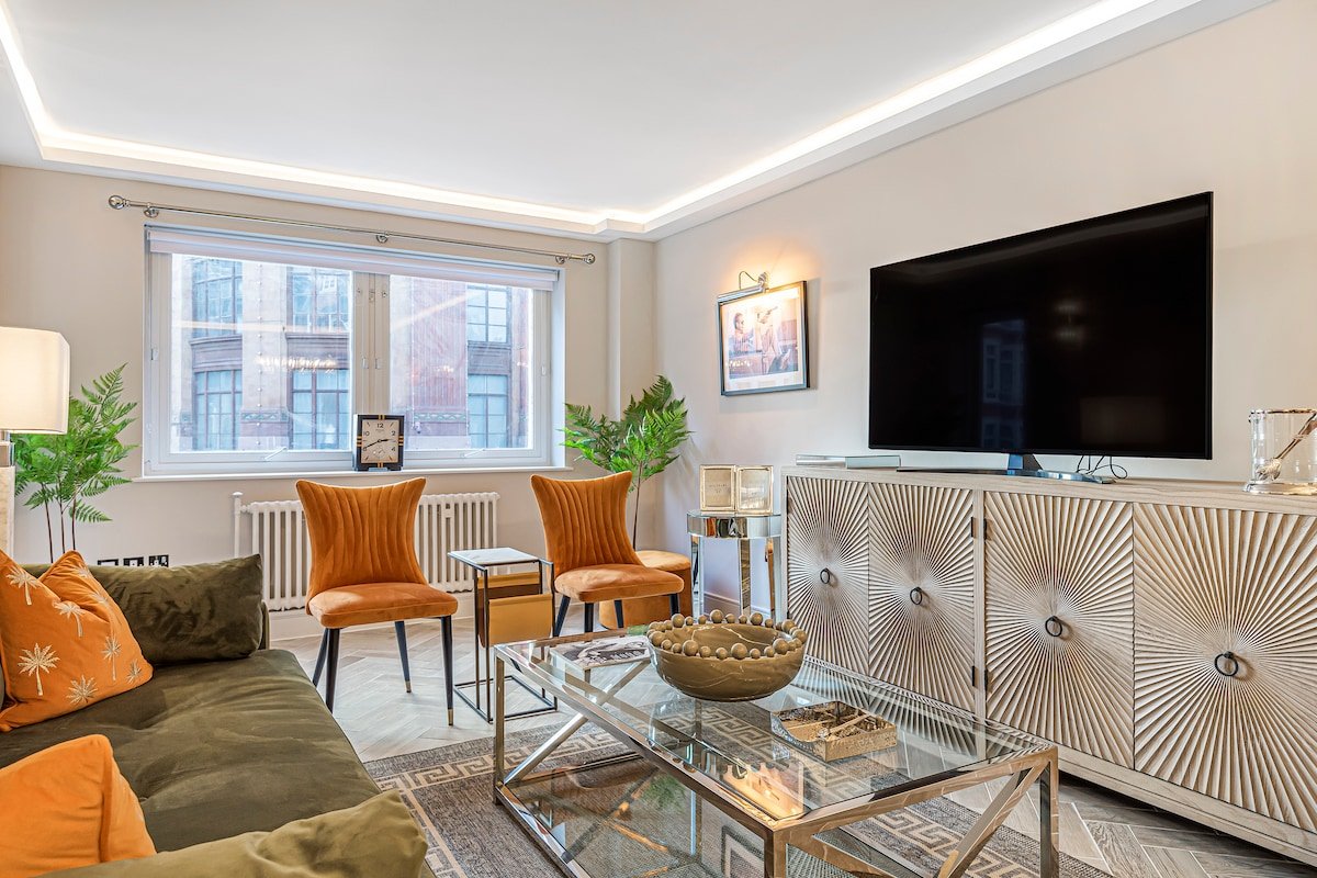 Indulge in Pure Elegance gallery image 4