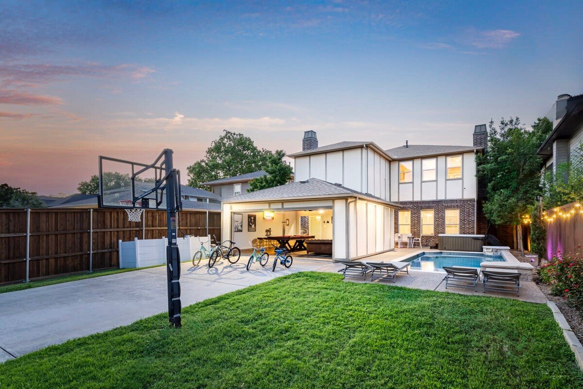 Luxury Estate At Lower Greenville gallery image 2