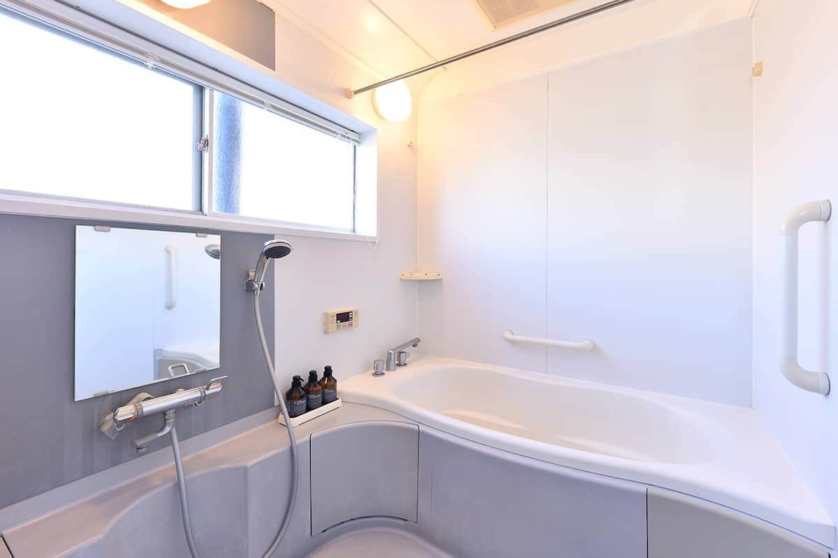 高級料亭のような雰囲気の宿。駅徒歩１分。最大21名様。友人や家族との素敵な時間に。無料Wi-Fi。 gallery image 4