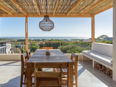 Scarborough Beach House * NEW * stunning sea views