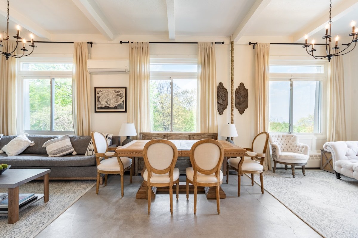 Private NYC castle on the hill with amazing views. gallery image 3