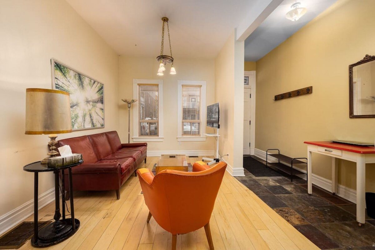 Welcoming 4BR Home in Little Portugal w Workspaces gallery image 3