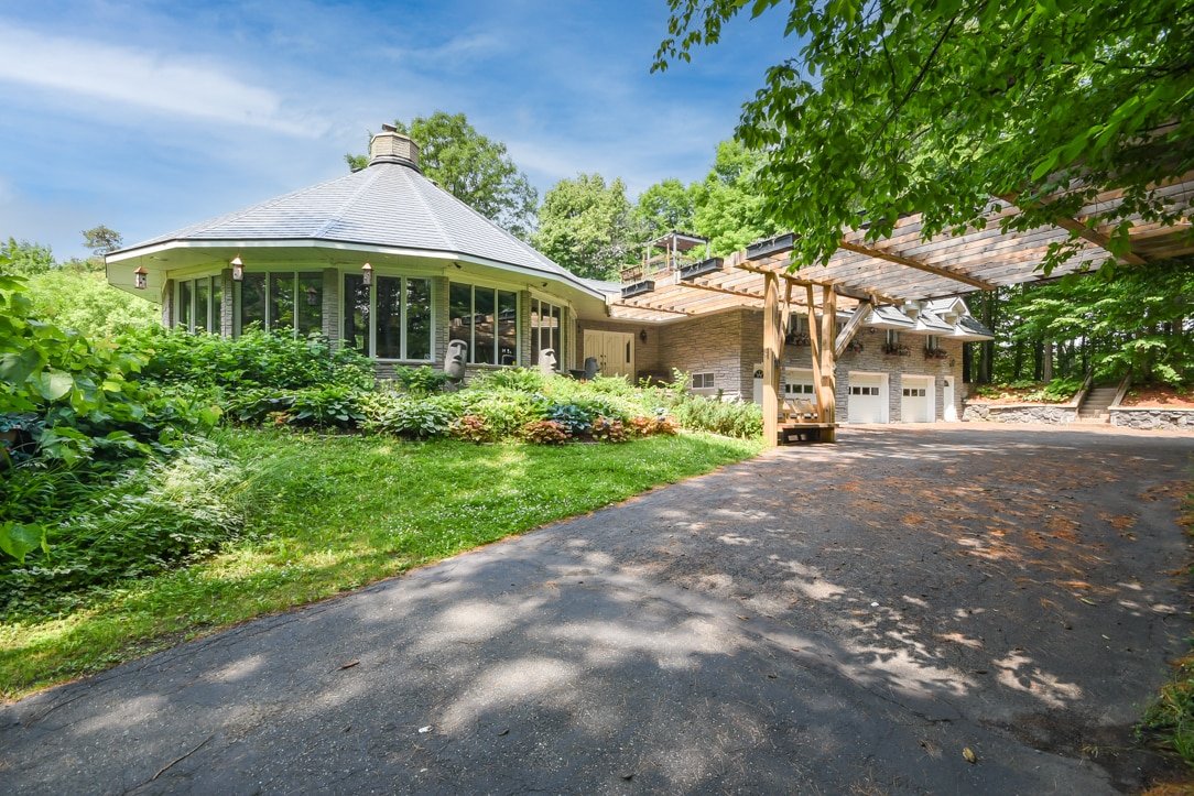 Thousand Owls Estate – your resort oasis in Ottawa gallery image 4