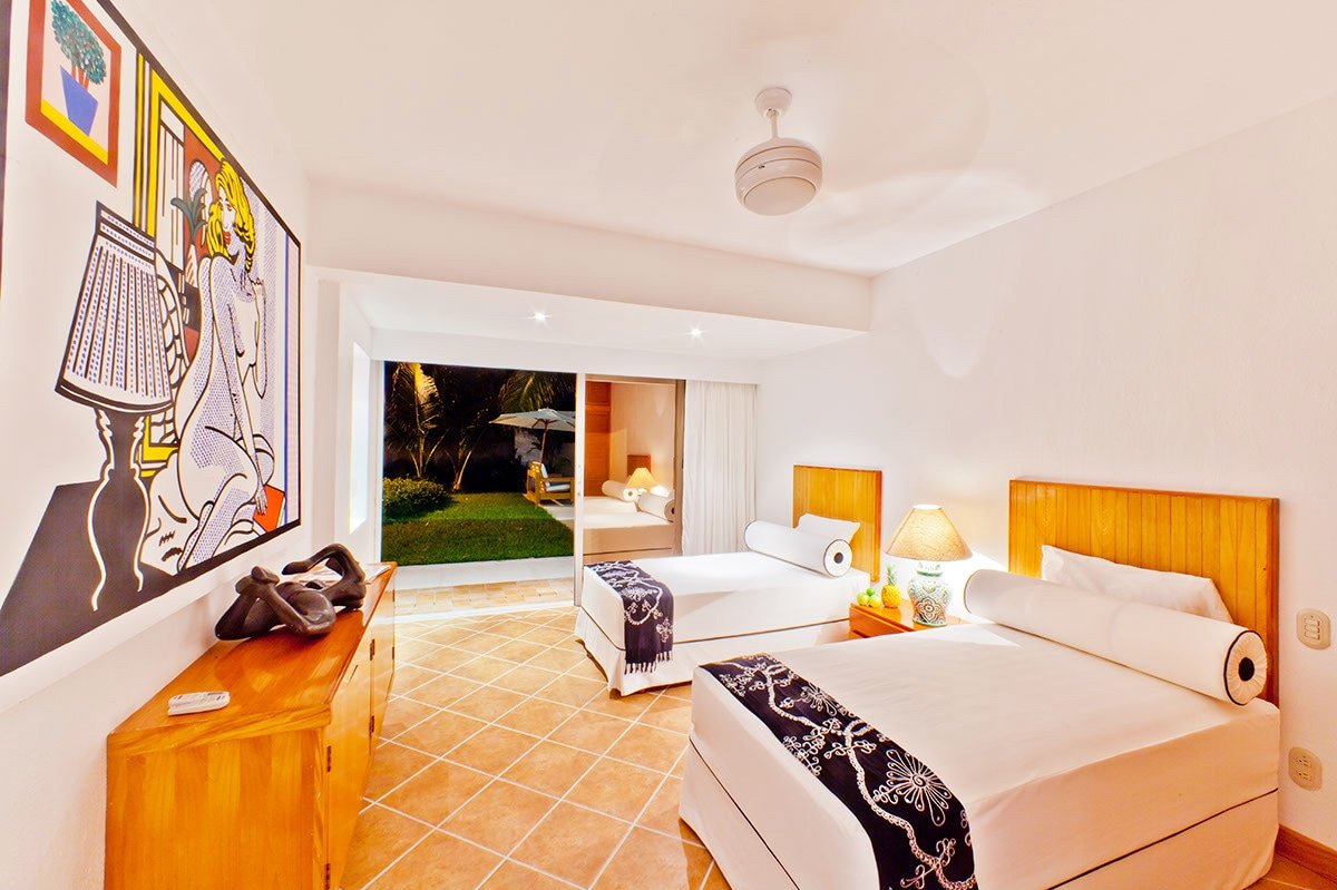 Casa La Playa gallery image 2