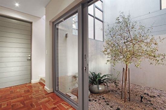 Photo 3 of Belmondo accommodation in Camps Bay, Cape Town with 5 bedrooms and 5 bathrooms