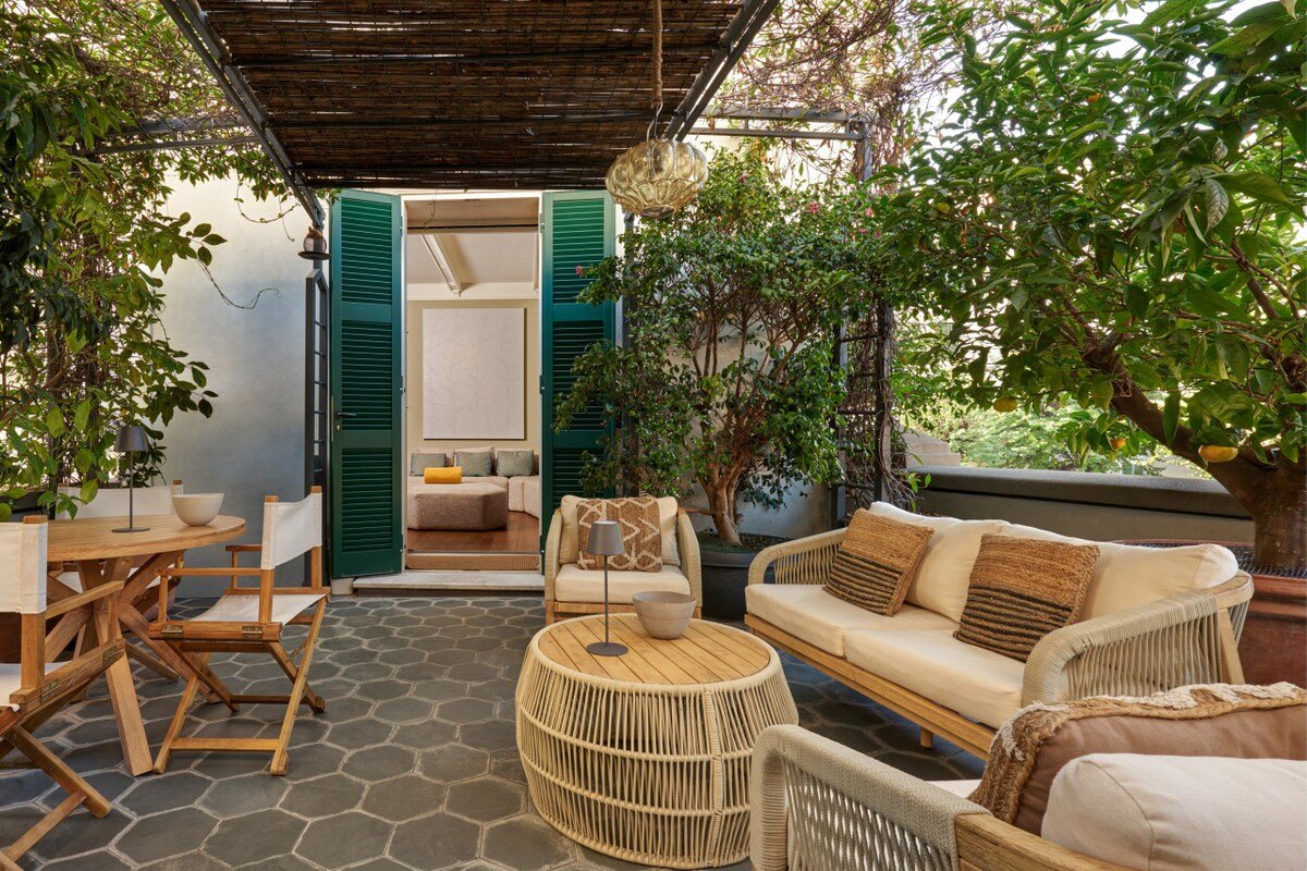 Mastroianni & Loren House with Terrace by Hostalia gallery image 3