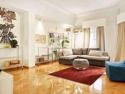 Chloe Boutique Apartments Metropolis