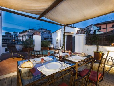 Piazza Navona 2BR, 2BA Penthouse-Beautiful Terrace