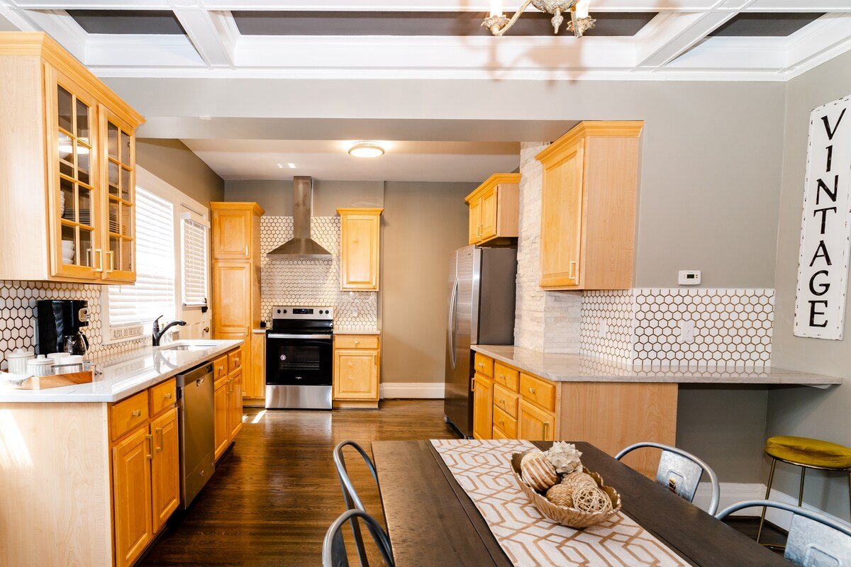 Beautifully Restored 3 bedroom on Park Avenue gallery image 3