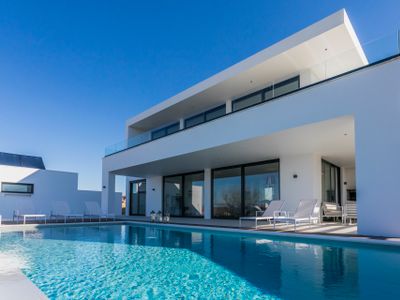 ERICEIRAHILLS “THE VILLA” LUXURY VILLA IN ERICEIRA