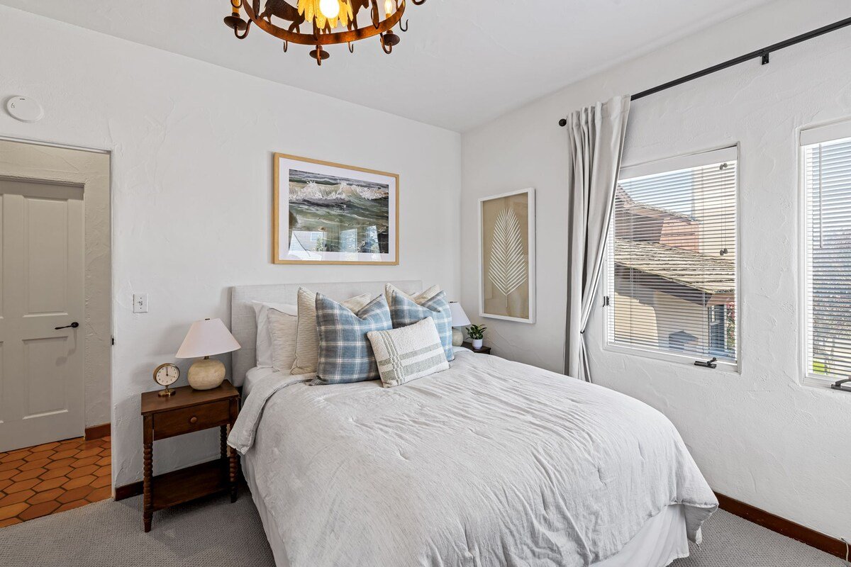 3263 Villa by the Sea ~ Newly Remodeled, Bay View gallery image 5