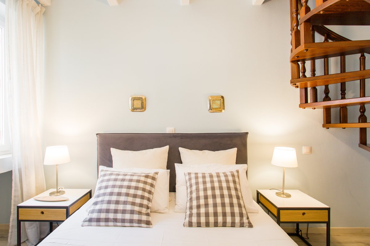 Athenian House in Plaka | Athenian Homes