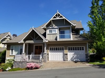 Beautiful Luxury Home Bear Mtn Resort Victoria