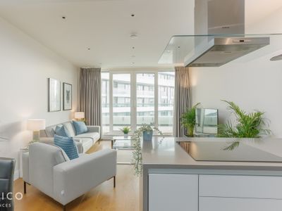 Spacious 3-bedroom Apartment with Balcony