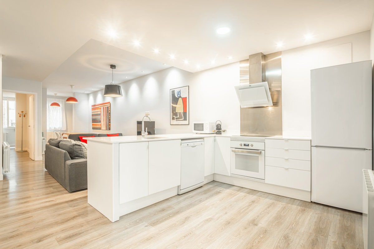 Aparment City Center Rosselló gallery image 5