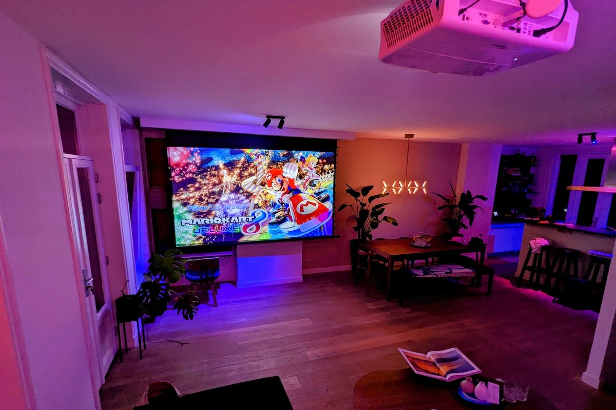 Luxury Rooftop Retreat • Skyline & Cinema gallery image 5