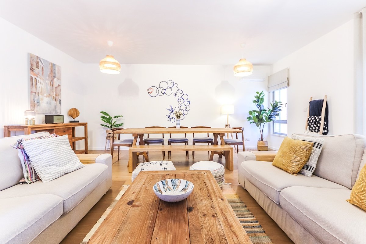 Villa avec piscine chauffée près des plages gallery image 5