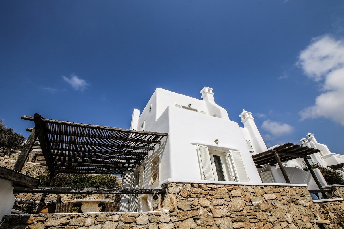 Mykonian Delight gallery image 5