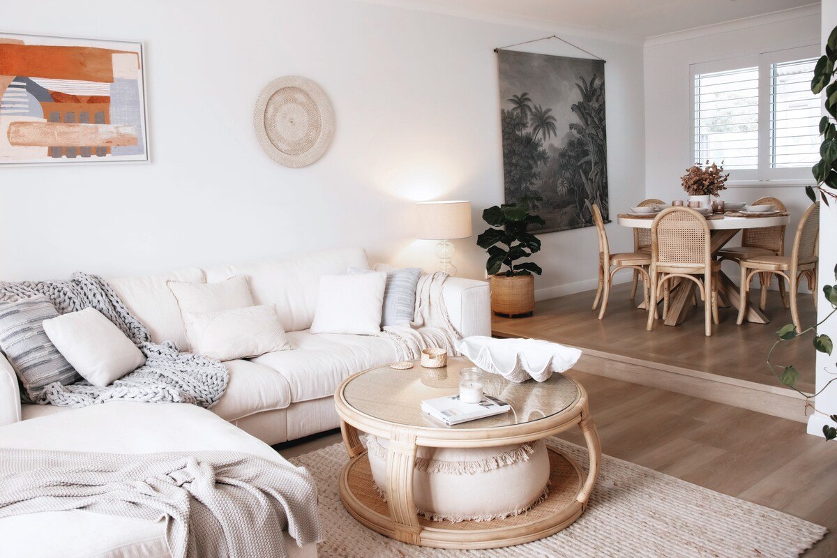 Stunning Outdoor Oasis Close to the Beach gallery image 4